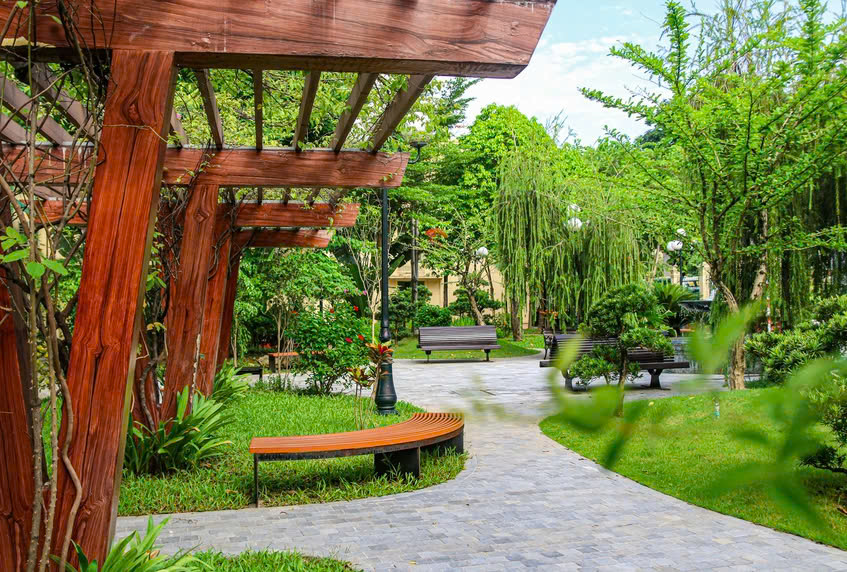 Khuôn viên trường học