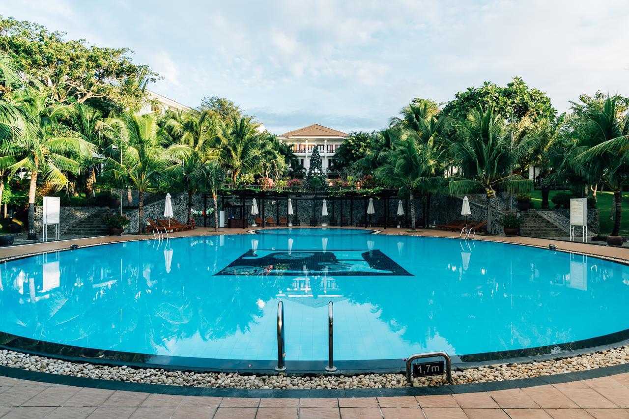 thi công sân vườn Resort Lotus Mũi Né