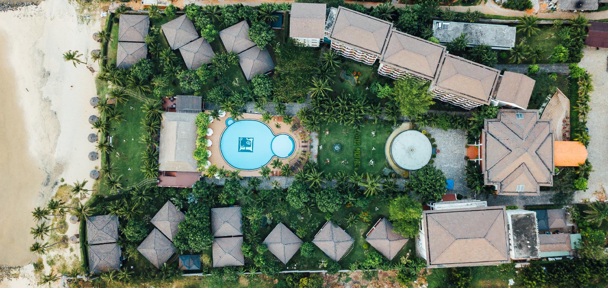 thi công sân vườn Resort Lotus Mũi Né